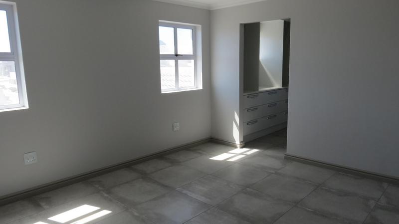 4 Bedroom Property for Sale in Myburgh Park Western Cape